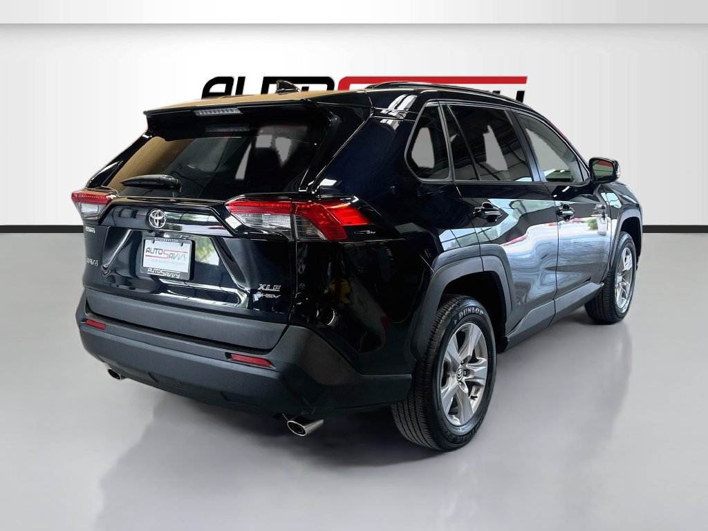 Used 2025 Toyota RAV4 XLE w/ Weather Package AWD/4WD image 7