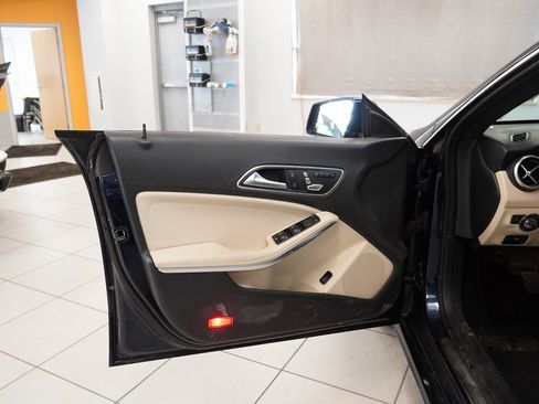 Used 2018 Mercedes-Benz CLA 250 CLA 250 4D Sedan image 6