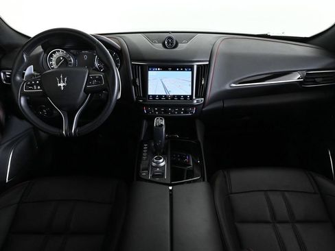 Used 2024 Maserati Levante GT Ultima image 9