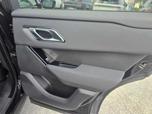 Used 2025 Land Rover Range Rover Velar Dynamic SE image 13