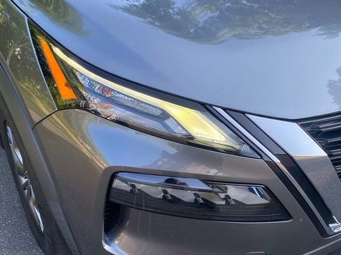 Used 2023 Nissan Rogue S FWD image 4