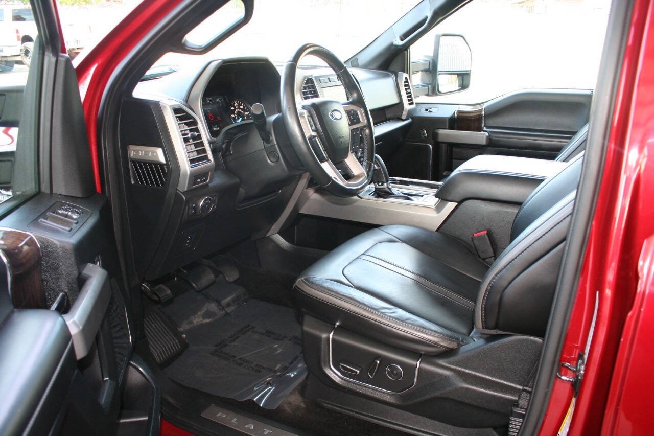 Used 2017 Ford F150 Platinum w/ Equipment Group 701A Luxury AWD/4WD image 13