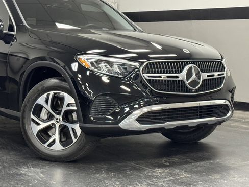 Certified 2025 Mercedes-Benz GLC 350e 4MATIC image 2