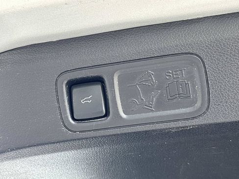 Used 2019 Lincoln Navigator L Reserve AWD/4WD image 12