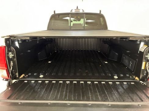 Used 2022 Toyota Tacoma SR AWD/4WD image 17