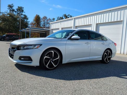 Used 2020 Honda Accord Sport image 2