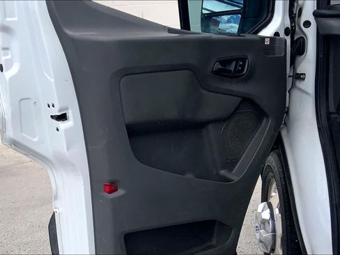 Used 2020 Ford Transit 150 Low Roof RWD image 27