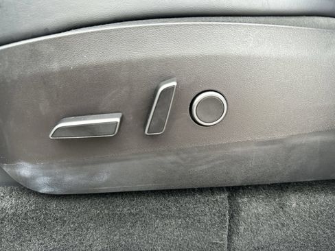 Used 2022 Tesla Model Y Performance AWD/4WD image 14