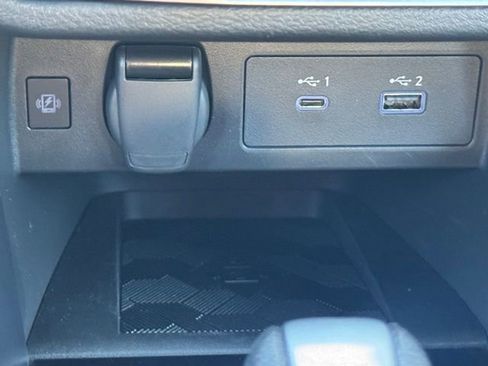 Used 2025 Nissan Versa SR w/ Trunk Package image 38