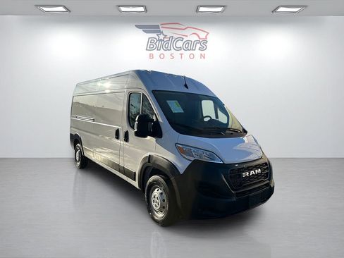 Used 2023 RAM ProMaster 2500 image 3