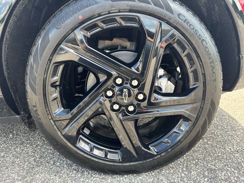 New 2025 Chevrolet Equinox EV RS image 30