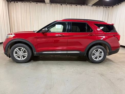 Used 2020 Ford Explorer XLT image 6
