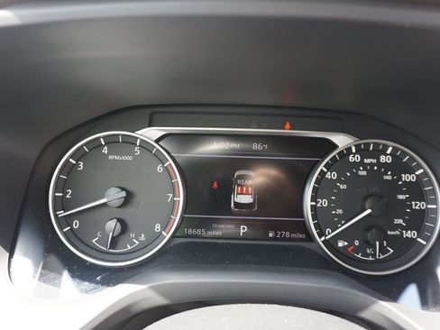 Used 2023 Nissan Rogue SV FWD image 7