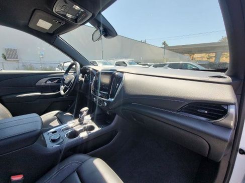 Used 2023 Chevrolet Traverse LT FWD image 27