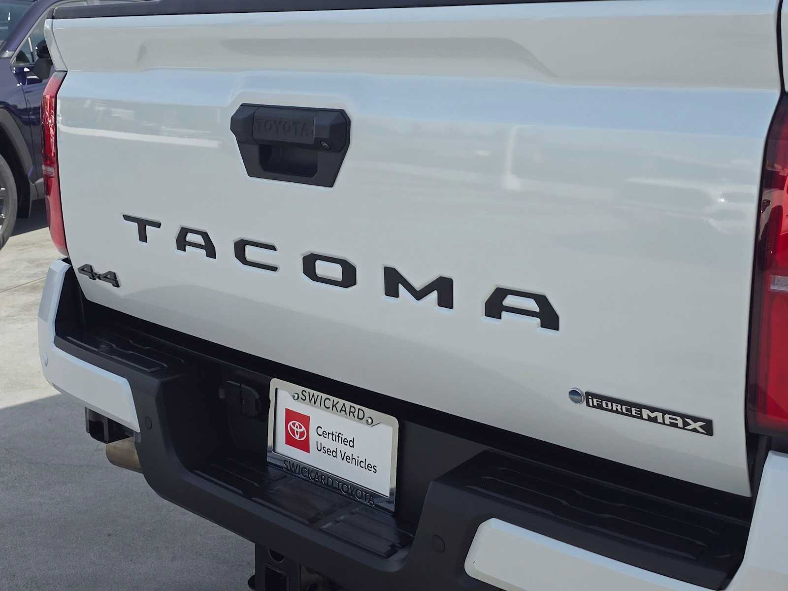 Certified 2025 Toyota Tacoma TRD Sport w/ TRD Sport Upgrade Package AWD/4WD image 14