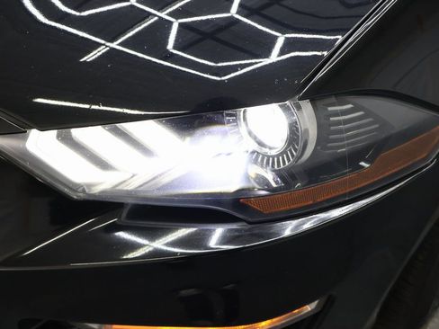 Used 2020 Ford Mustang Premium image 25