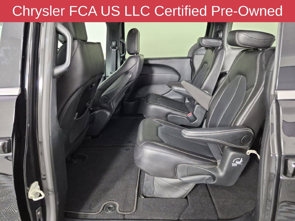 Used 2026 Chrysler Pacifica Select FWD image 29