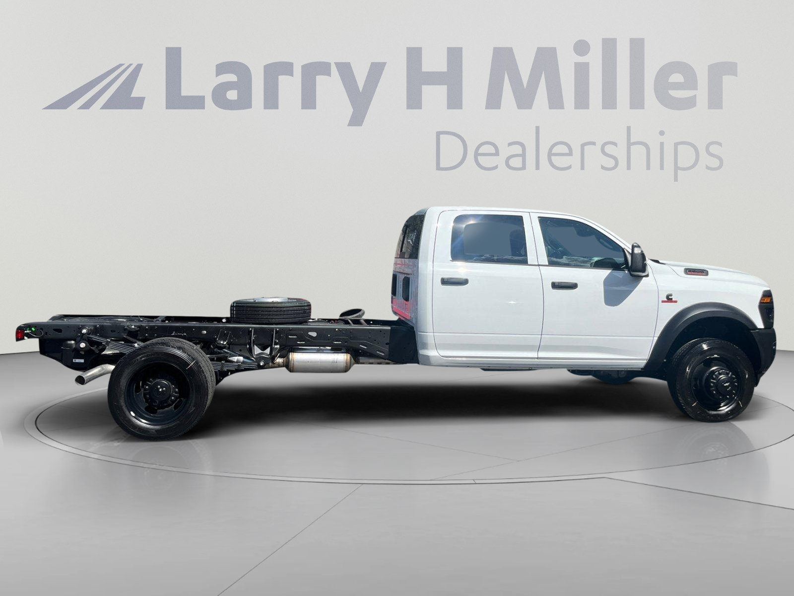 New 2026 RAM 5500 Tradesman AWD/4WD image 6