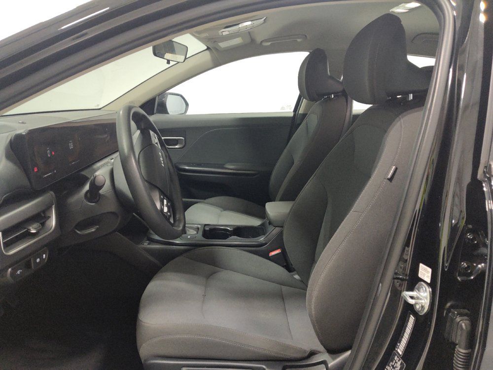 Used 2025 Kia K4 FWD image 17