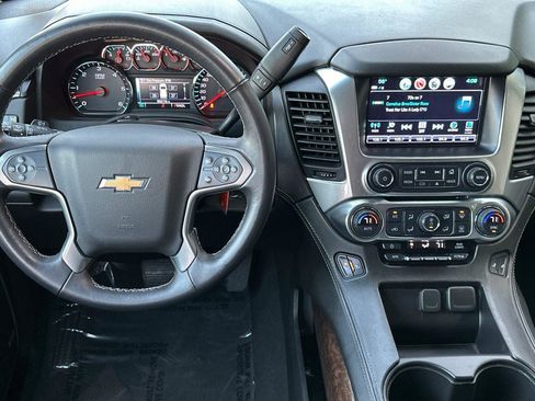 Used 2019 Chevrolet Suburban LT image 14