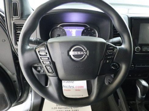 Used 2023 Nissan Frontier SV w/ Midnight Edition Package image 14