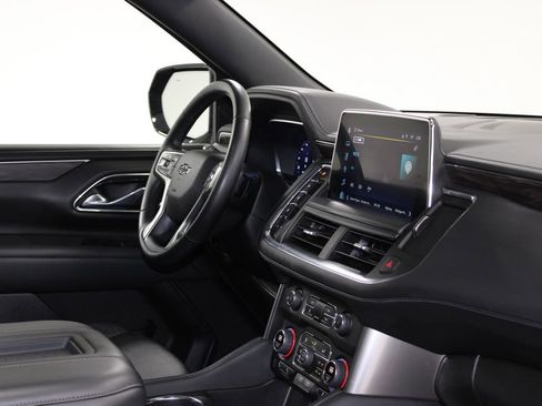 Used 2023 Chevrolet Suburban Z71 w/ Luxury Package image 33