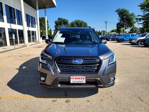 Used 2022 Subaru Forester Premium AWD/4WD image 2