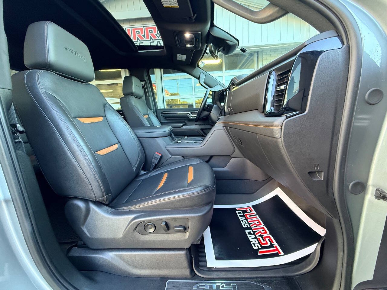 Used 2024 GMC Sierra 2500 AT4 w/ Technology Package AWD/4WD image 44