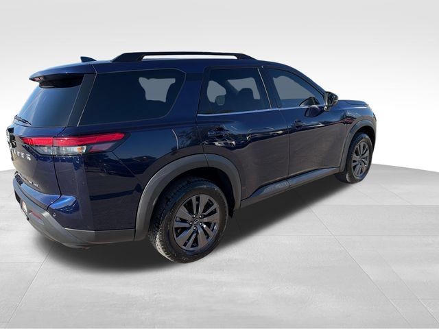 Used 2022 Nissan Pathfinder SV AWD/4WD image 3