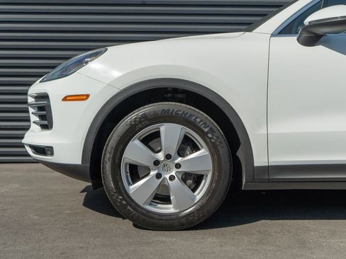 Used 2020 Porsche Cayenne AWD/4WD image 12