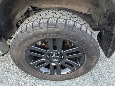 Used 2011 Toyota 4Runner Limited image 10