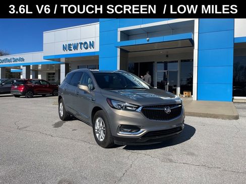 Used 2019 Buick Enclave Essence image 1