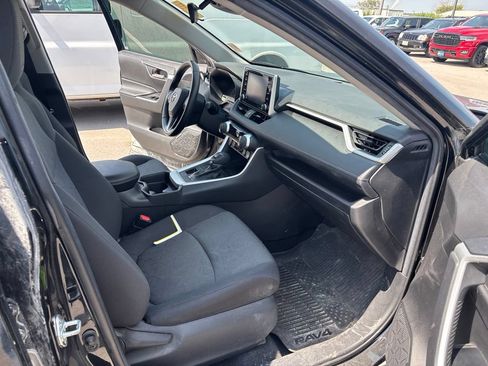 Used 2021 Toyota RAV4 XLE w/ Convenience Package AWD/4WD image 11