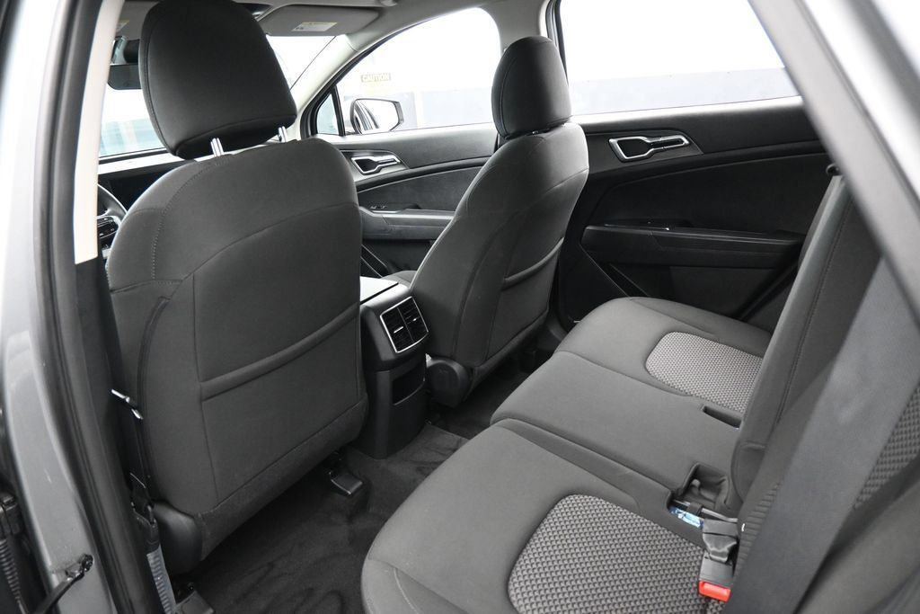 Used 2024 Kia Sportage LX AWD/4WD image 34