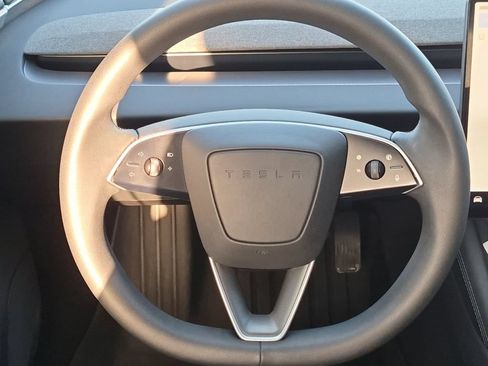 Used 2024 Tesla Model 3 Standard Range RWD image 23