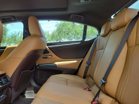 Used 2021 Lexus ES 350 Ultra Luxury FWD image 18
