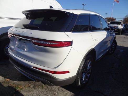 Used 2022 Lincoln Corsair AWD w/ Premium Package image 5