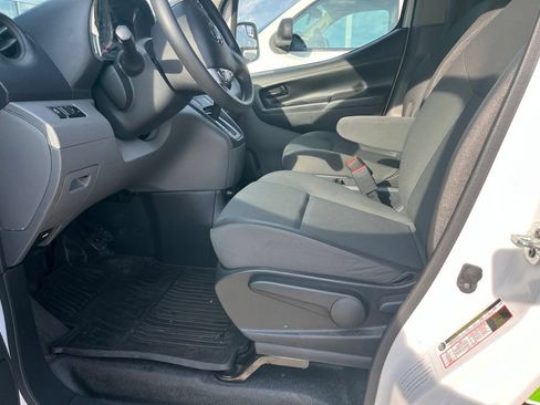 Used 2019 Nissan NV200 SV FWD image 5