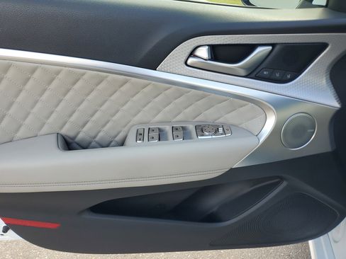 Used 2023 Genesis G70 3.3T w/ Sport Prestige Package image 22