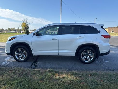 Used 2019 Toyota Highlander Limited image 4
