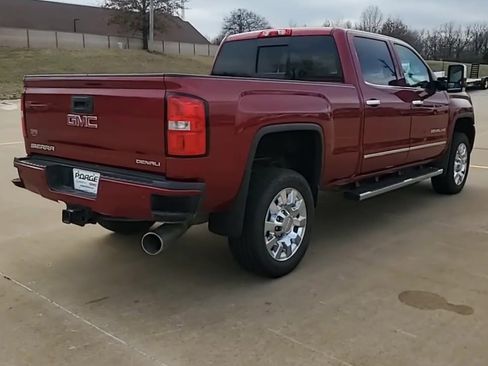 Used 2018 GMC Sierra 2500 Denali w/ Duramax Plus Package image 8