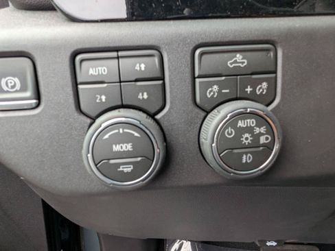 Used 2026 Chevrolet Silverado 1500 LT Trail Boss w/ Protection Package AWD/4WD image 22
