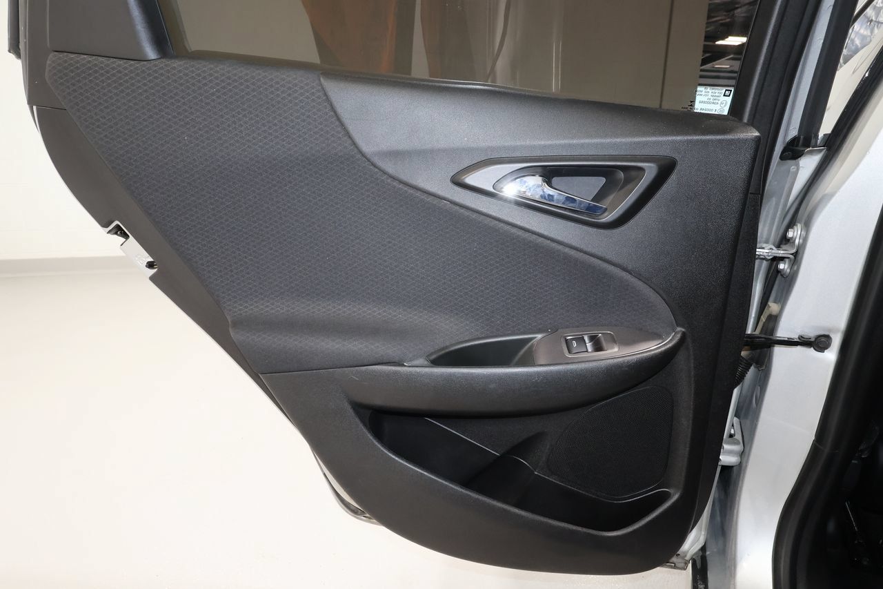 Used 2020 Chevrolet Malibu LT FWD image 11