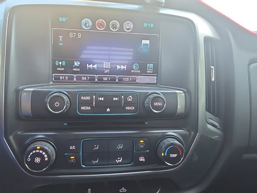 Used 2019 Chevrolet Silverado 1500 LT AWD/4WD image 16