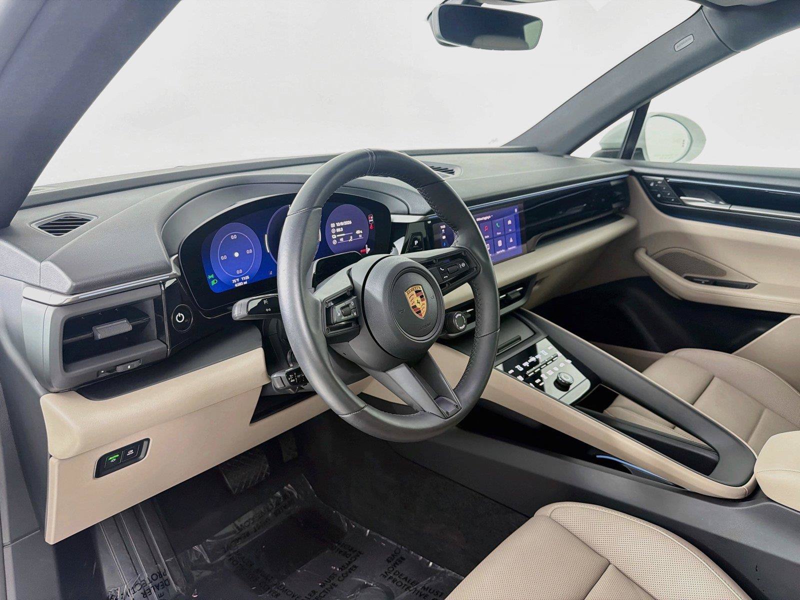 Certified 2026 Porsche Macan Electric RWD image 4