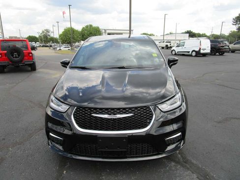 New 2026 Chrysler Pacifica Select FWD image 2