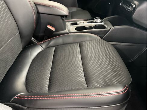 New 2025 Ford Escape ST-Line w/ Tech Pack #1 image 32