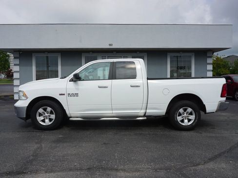 Used 2017 RAM 1500 Classic SLT RWD image 8
