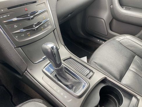 Used 2016 Lincoln MKS image 17