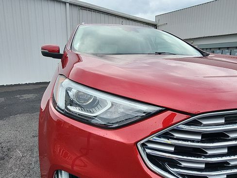 Used 2020 Ford Edge Titanium AWD/4WD image 12